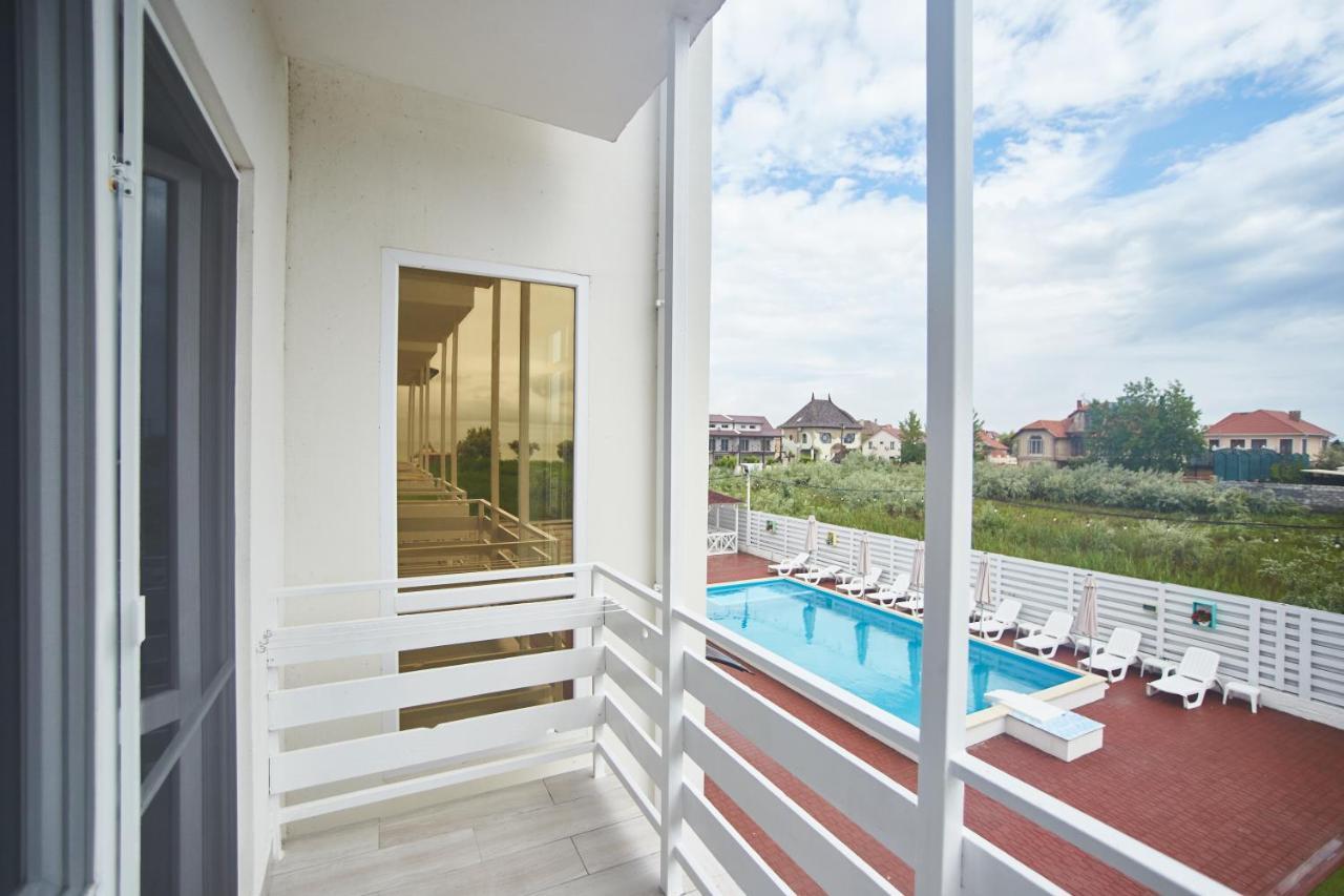 زاتوكا Family Hotel Happy Inn المظهر الخارجي الصورة