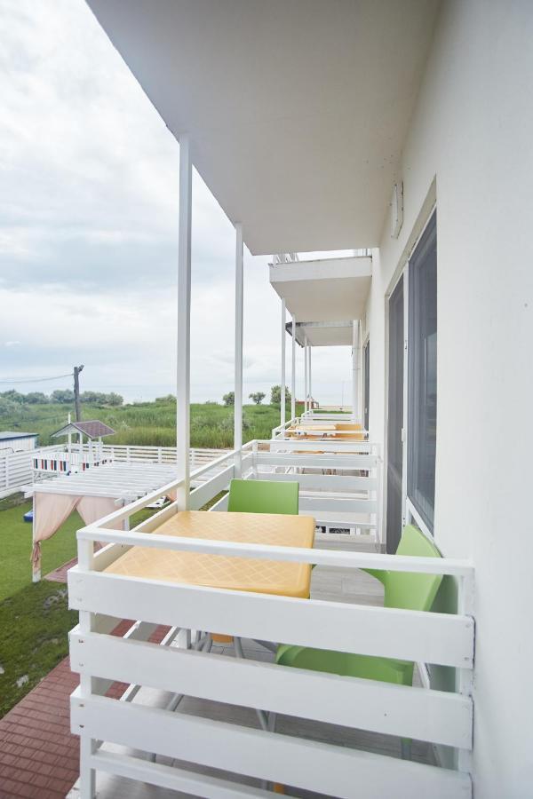 زاتوكا Family Hotel Happy Inn المظهر الخارجي الصورة