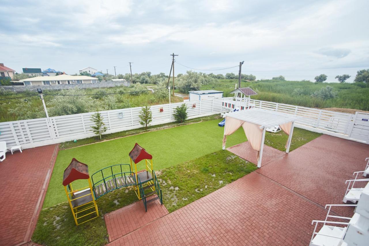 زاتوكا Family Hotel Happy Inn المظهر الخارجي الصورة