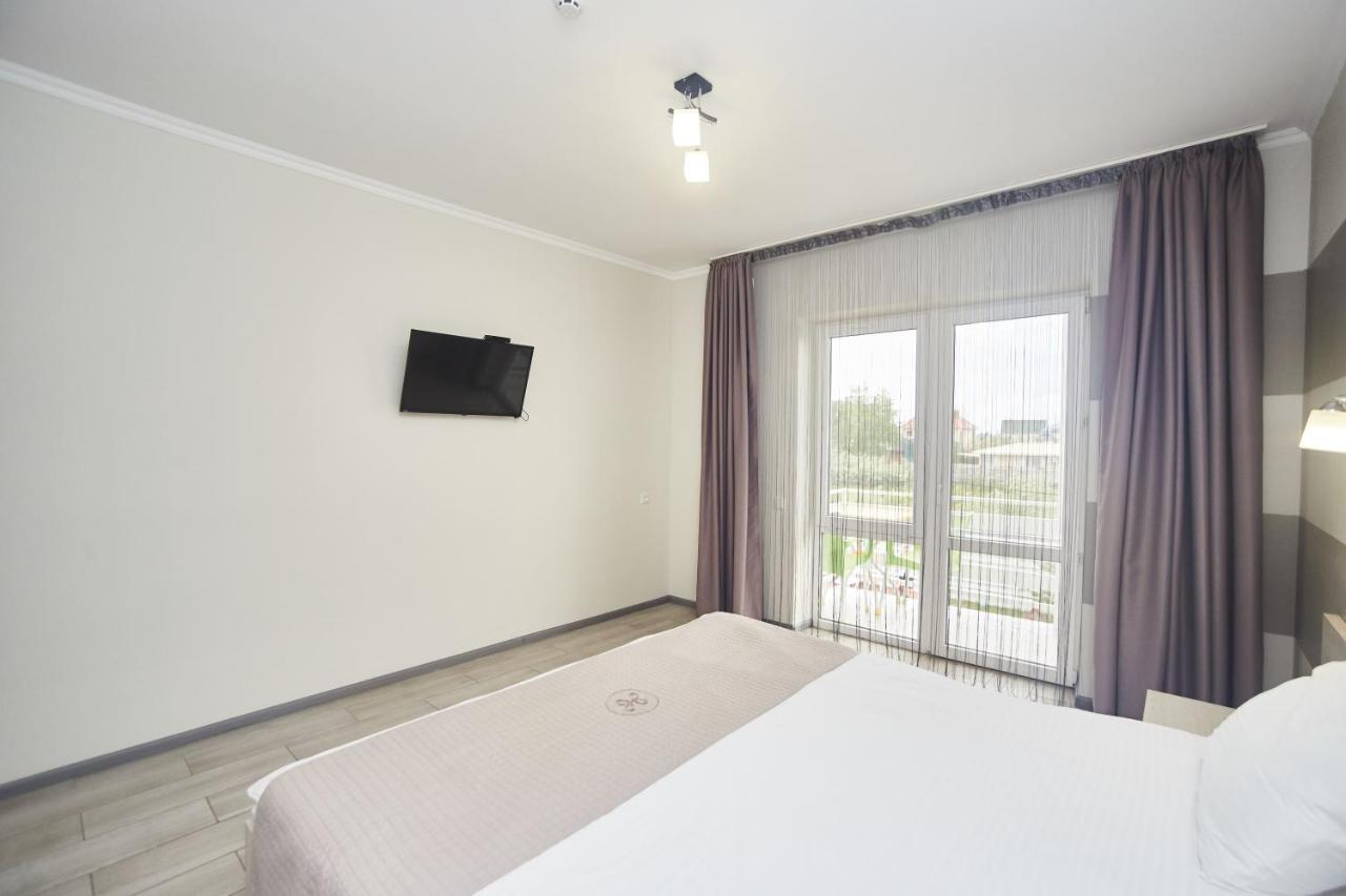 زاتوكا Family Hotel Happy Inn المظهر الخارجي الصورة