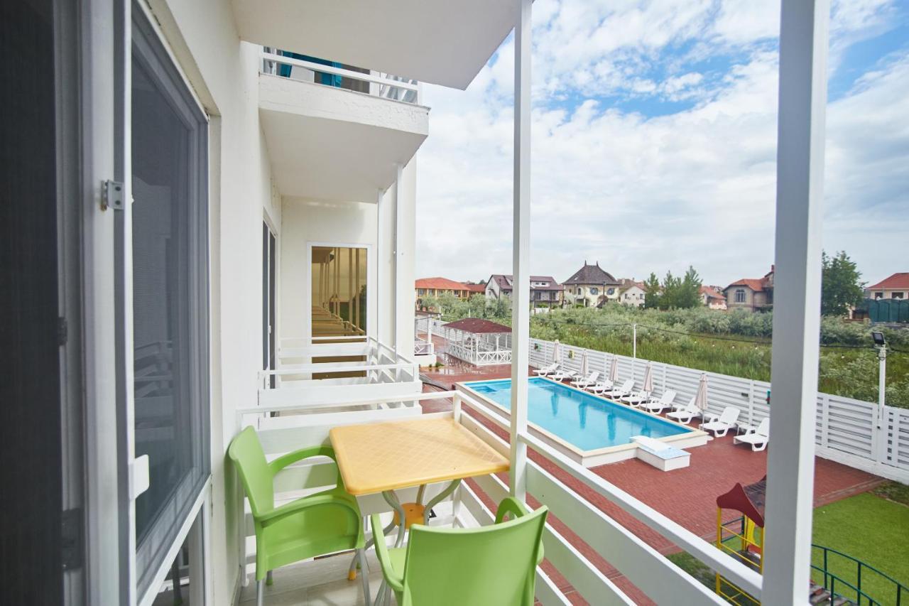زاتوكا Family Hotel Happy Inn المظهر الخارجي الصورة