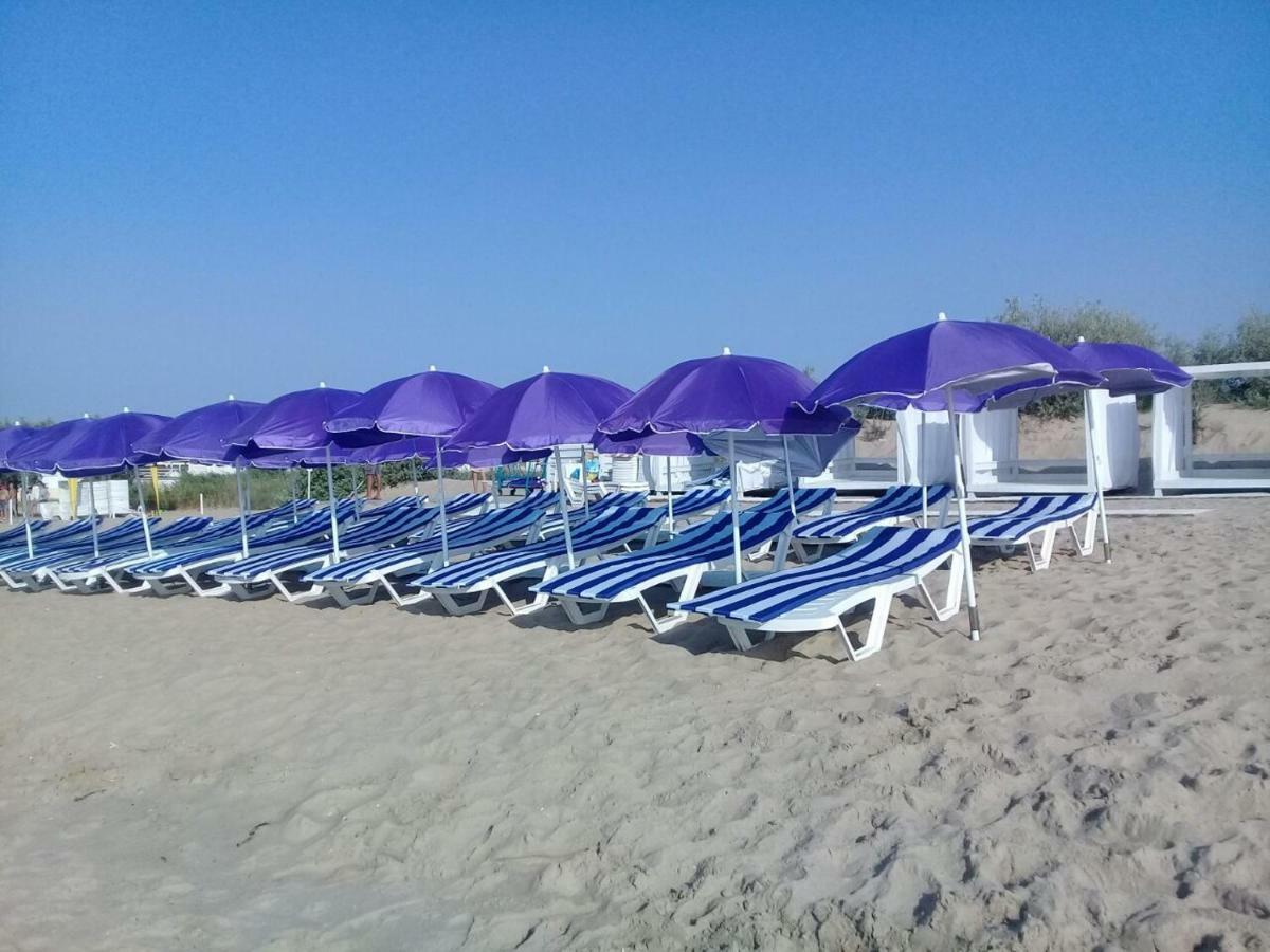 زاتوكا Family Hotel Happy Inn المظهر الخارجي الصورة